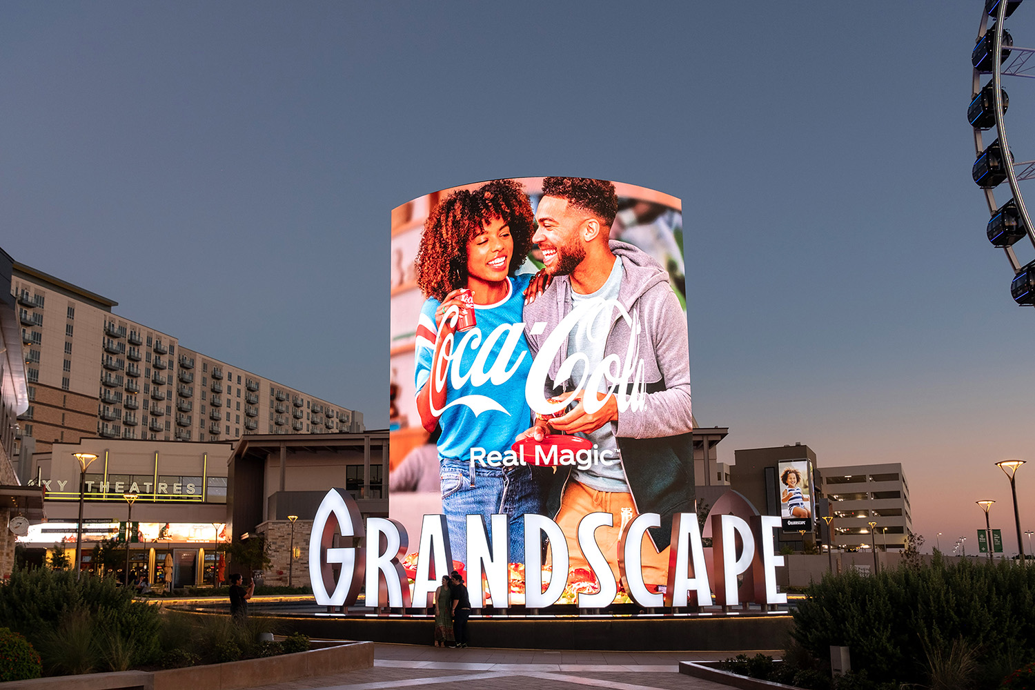 Grandscape_Digital Billboard_The Grandscape Digital Spectacular Network_Dallas(8)